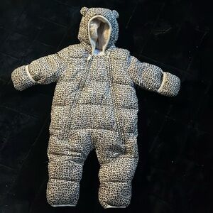Baby puffer snowsuit/water resistant/fleece lined/excellant condition